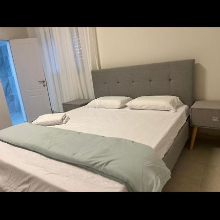 בקתה ביער Apartamento Haifa Exterior foto